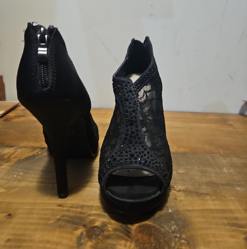 David's Bridal Black Lace Peep-Toe Heeled Booties - Picture 3 of 7